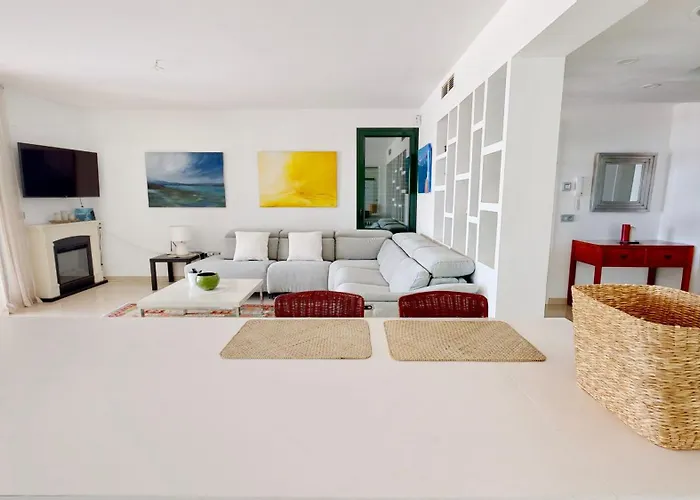 Lili Villa El Perelló